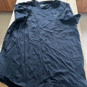Hollister tee